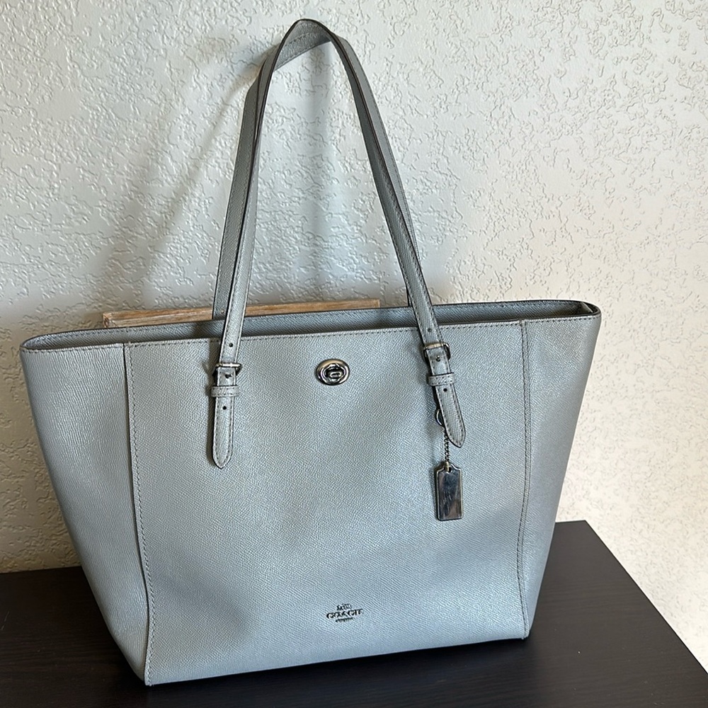Coach city zip tote bag
